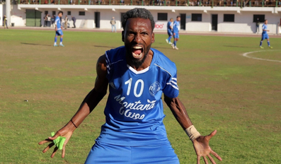 Palestinian football legend suleiman obeid killed in gaza